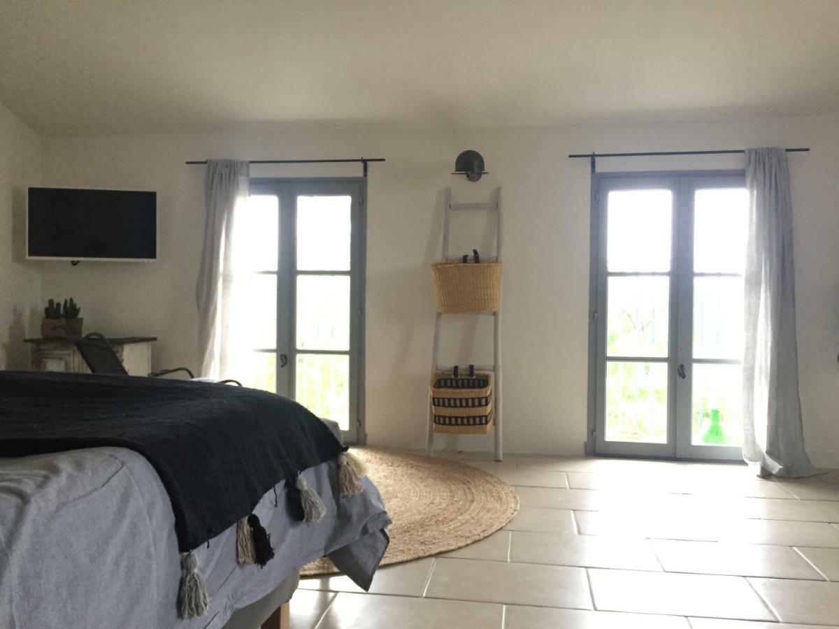 Suite Sur La Sorgue LʼIsle-sur-la-Sorgue Esterno foto