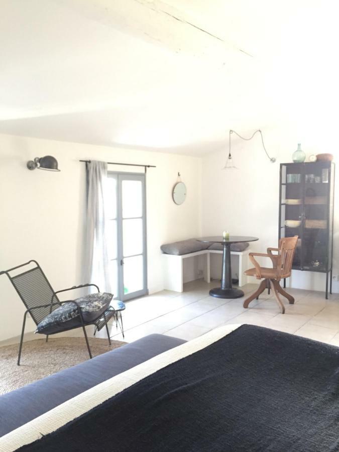 Suite Sur La Sorgue LʼIsle-sur-la-Sorgue Esterno foto